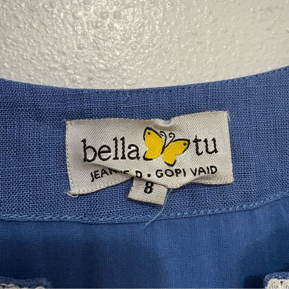 Bella Tu Sleeveless Shift Dress With White Embroidery - 100% linen. - Picture 2 of 10